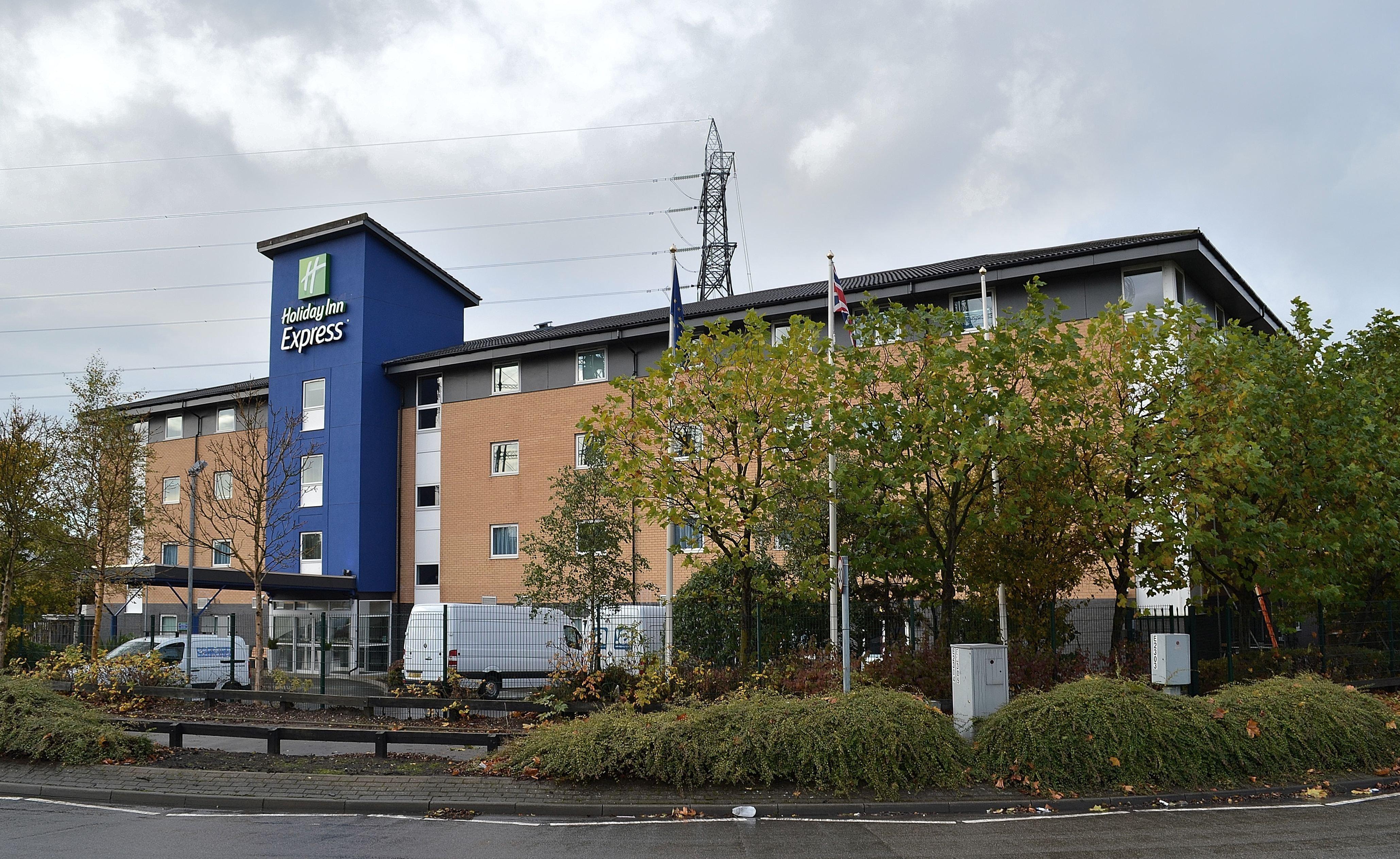 Holiday Inn Express Birmingham Star City By Ihg Экстерьер фото