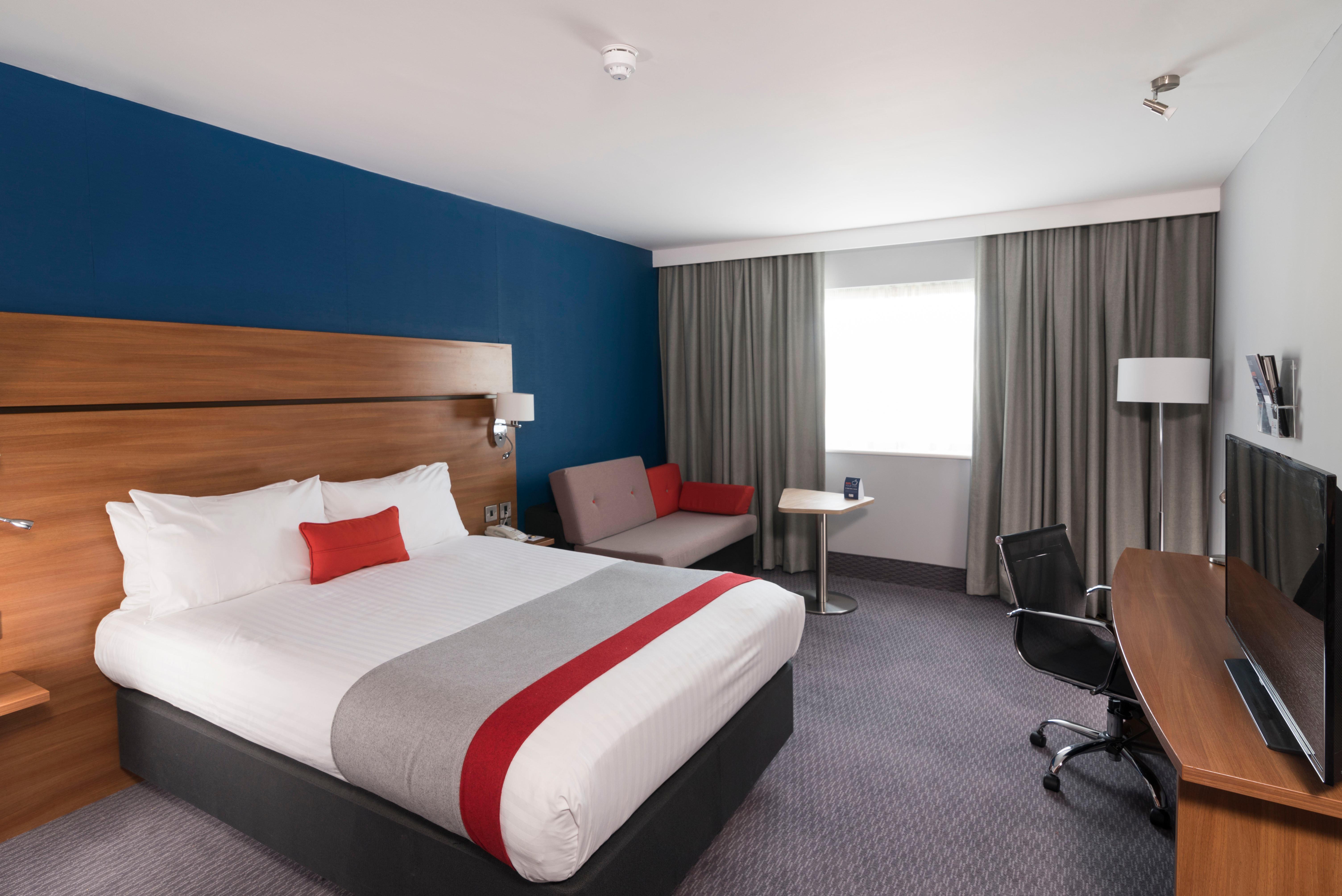Holiday Inn Express Birmingham Star City By Ihg Экстерьер фото