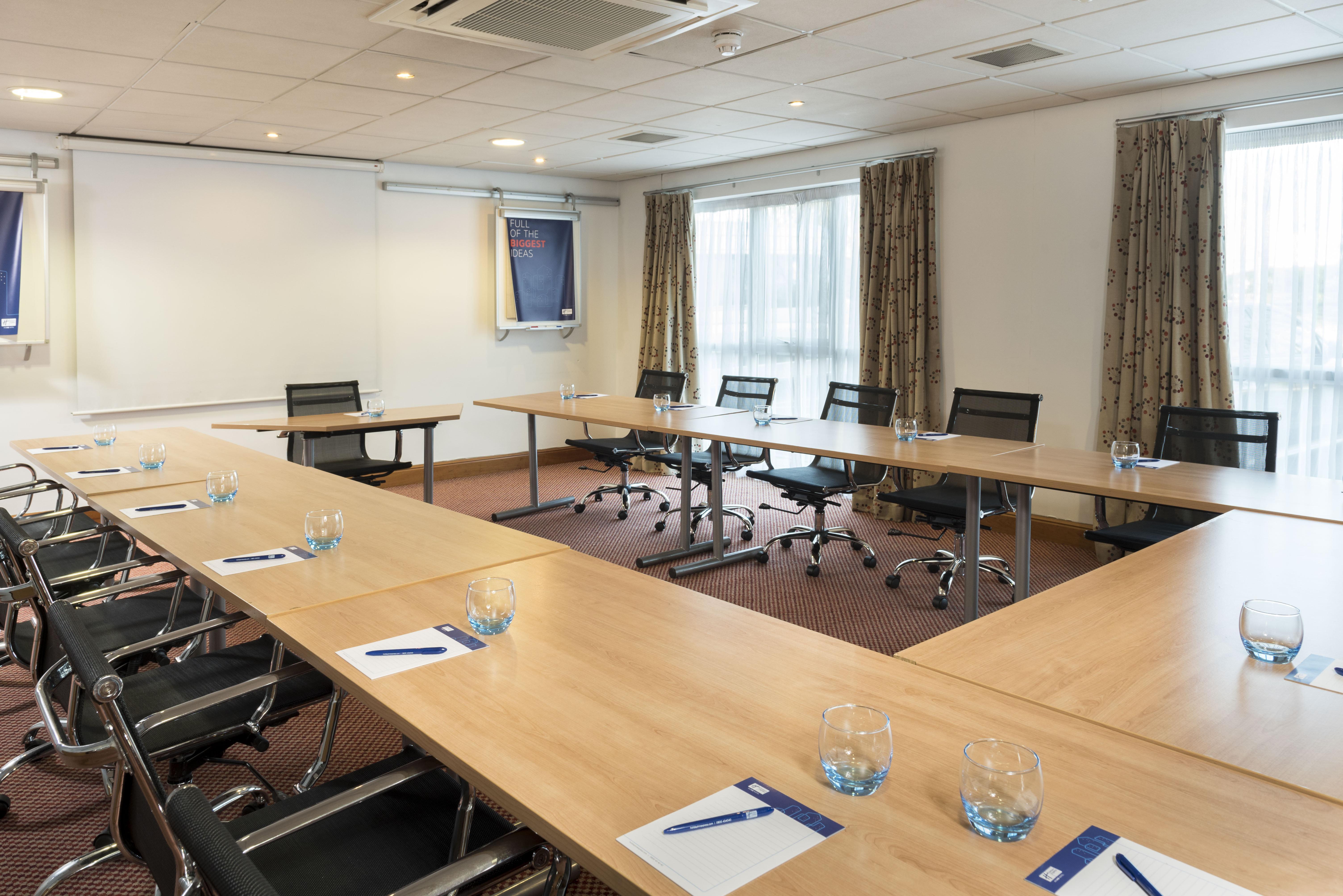 Holiday Inn Express Birmingham Star City By Ihg Экстерьер фото