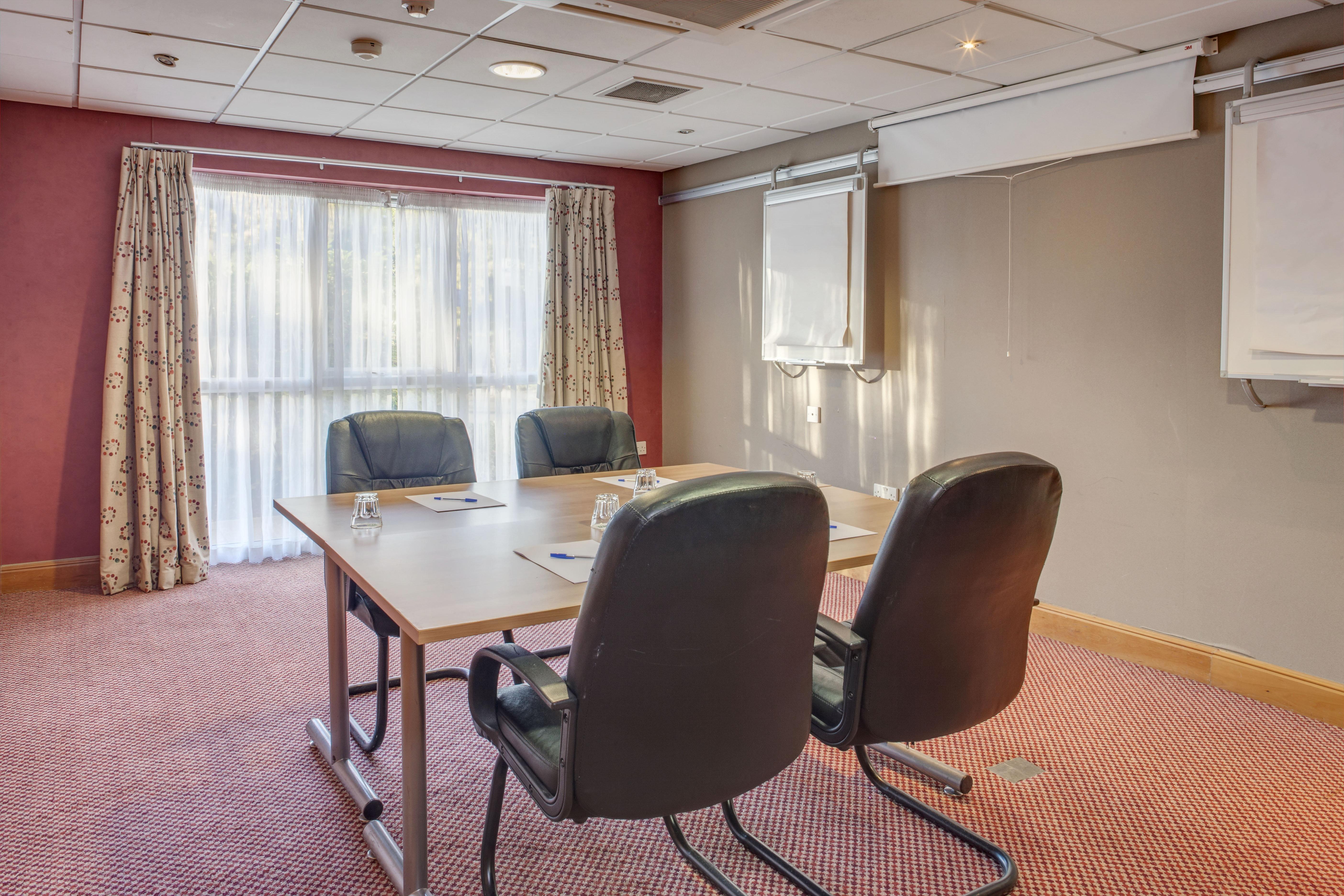 Holiday Inn Express Birmingham Star City By Ihg Экстерьер фото